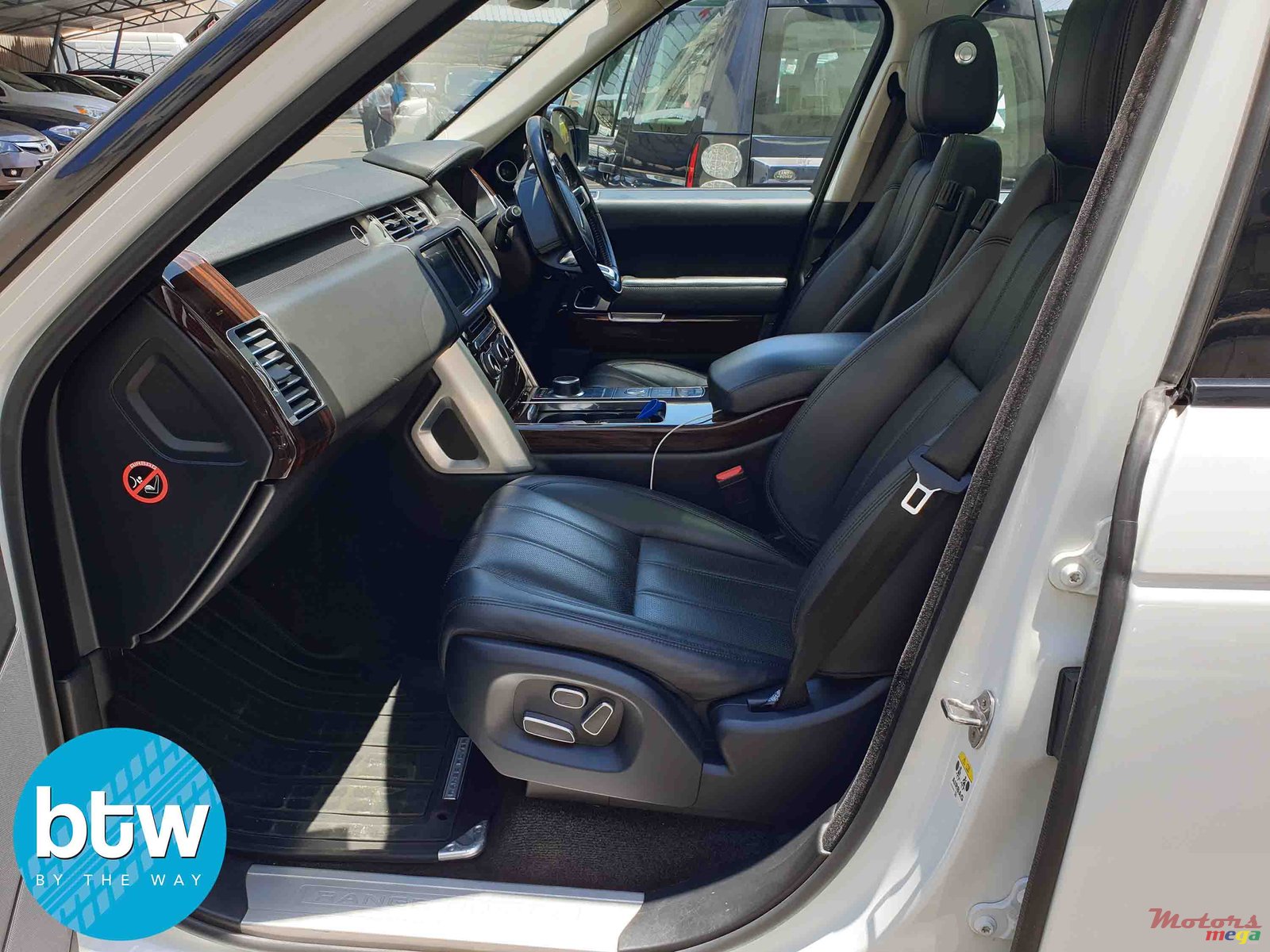 2015' Land Rover Range Rover Vogue TDV6 photo #6