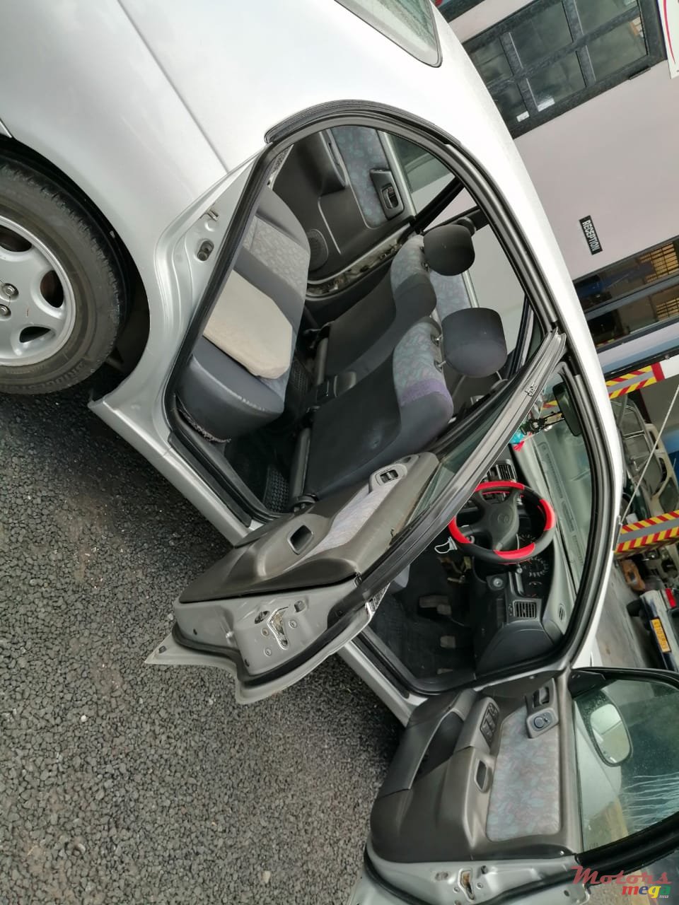 1996' Toyota Corona GLI photo #3