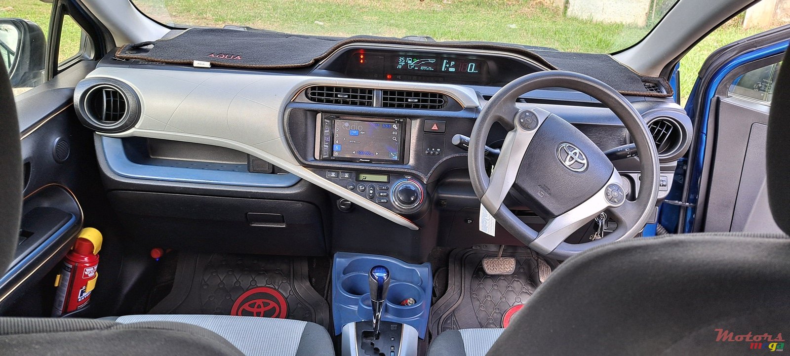 2013' Toyota Aqua photo #3