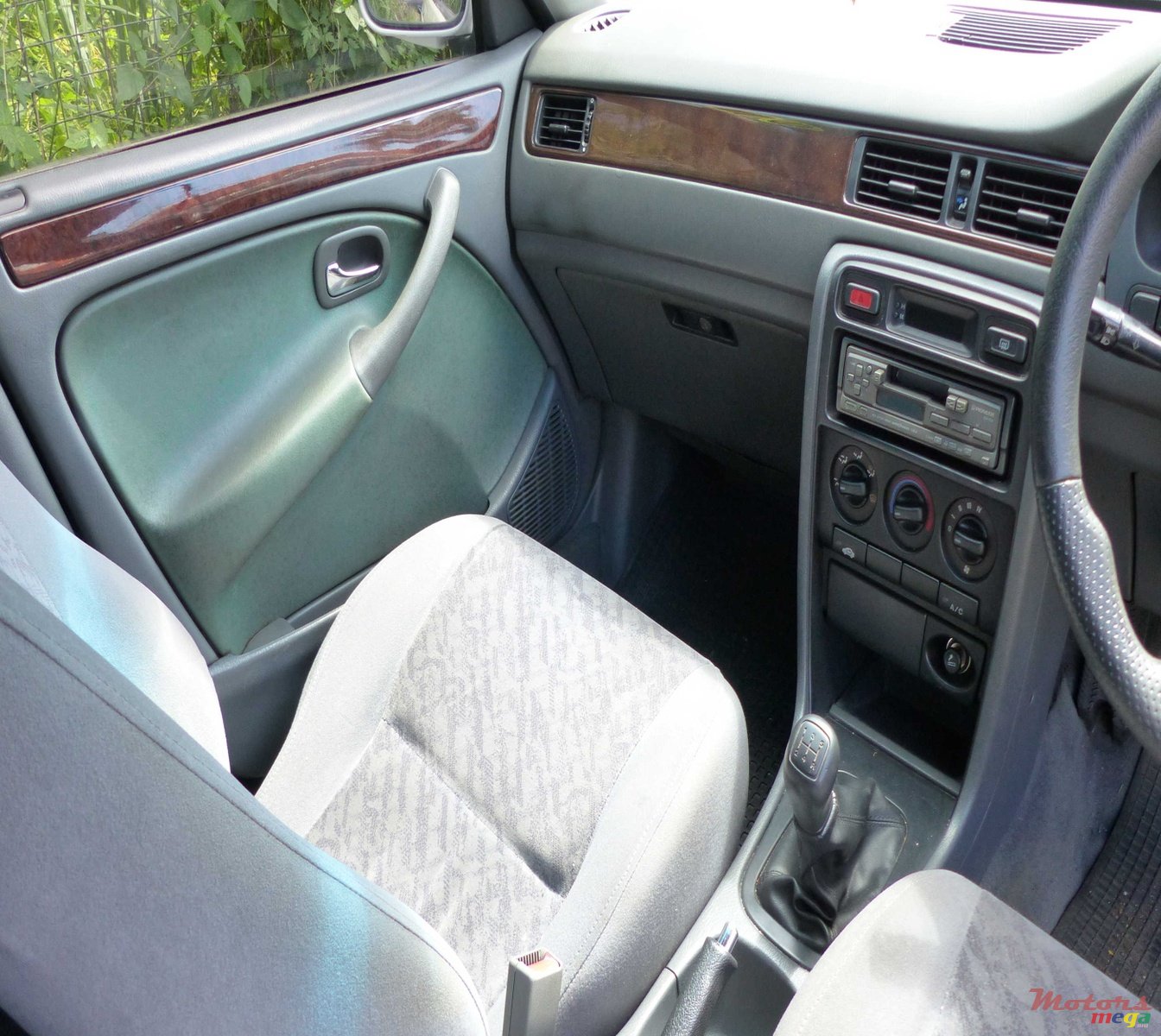 1999' Rover 400 414 Si photo #5