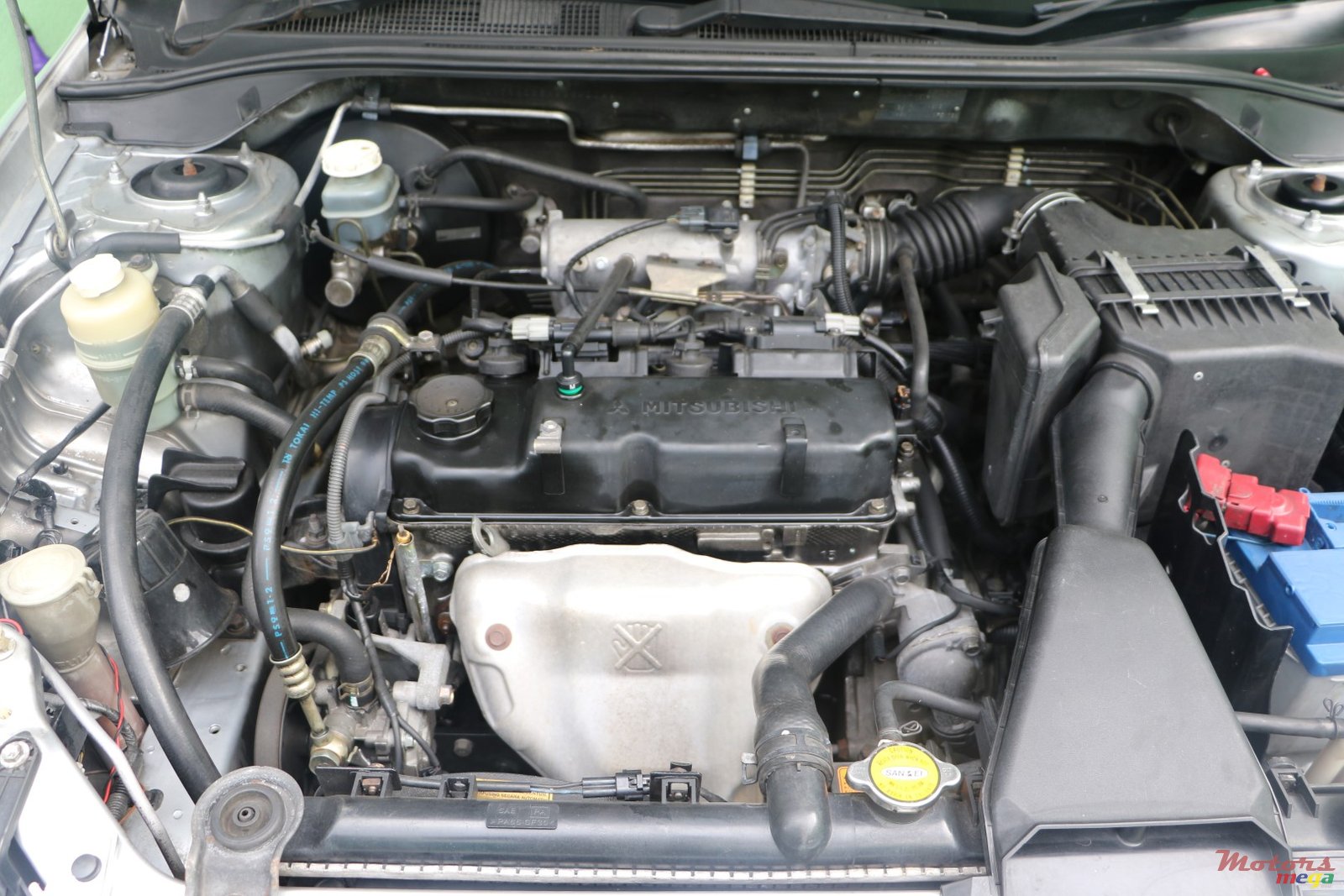 2005' Mitsubishi Lancer GLX photo #5