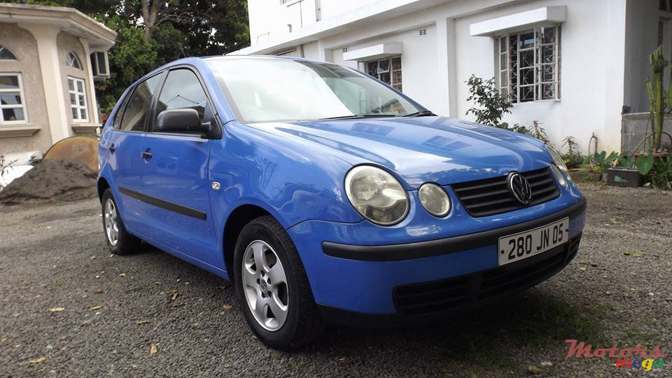 2005' Volkswagen Polo photo #2