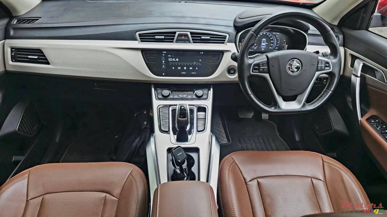 2021' Proton X70 Premium Turbo photo #5