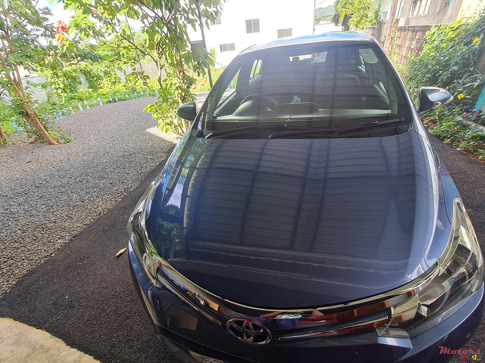 2014' Toyota Yaris photo #2