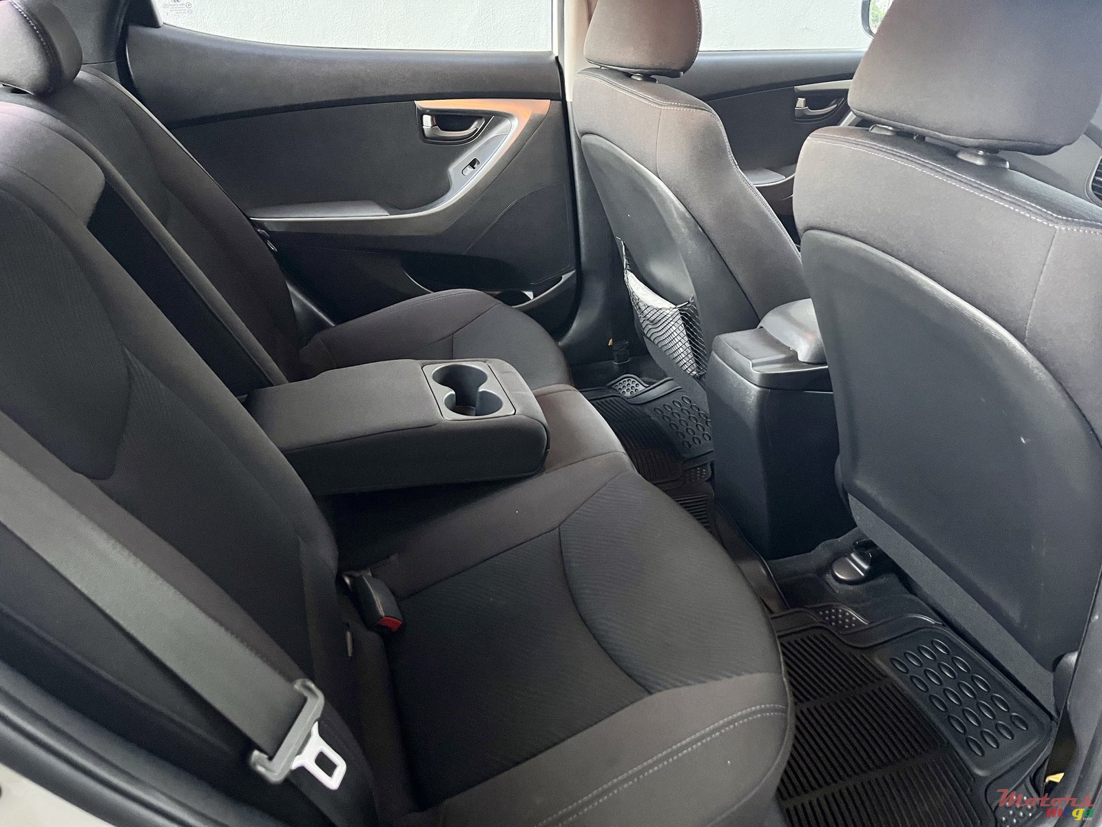 2012' Hyundai Elantra photo #6