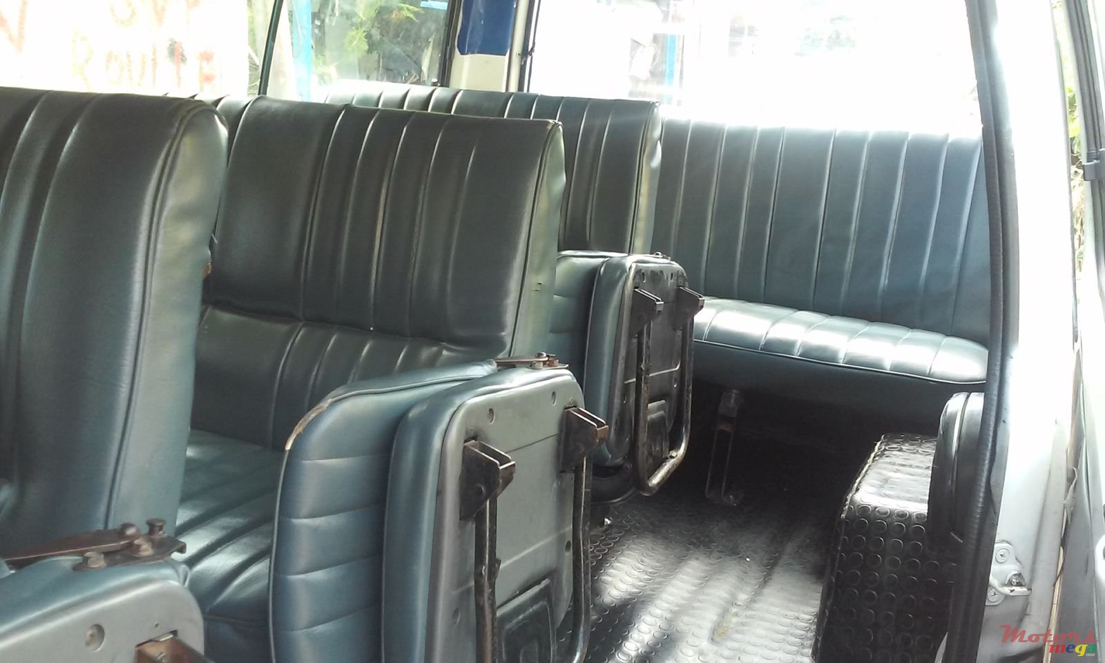 1999' Nissan Urvan photo #3