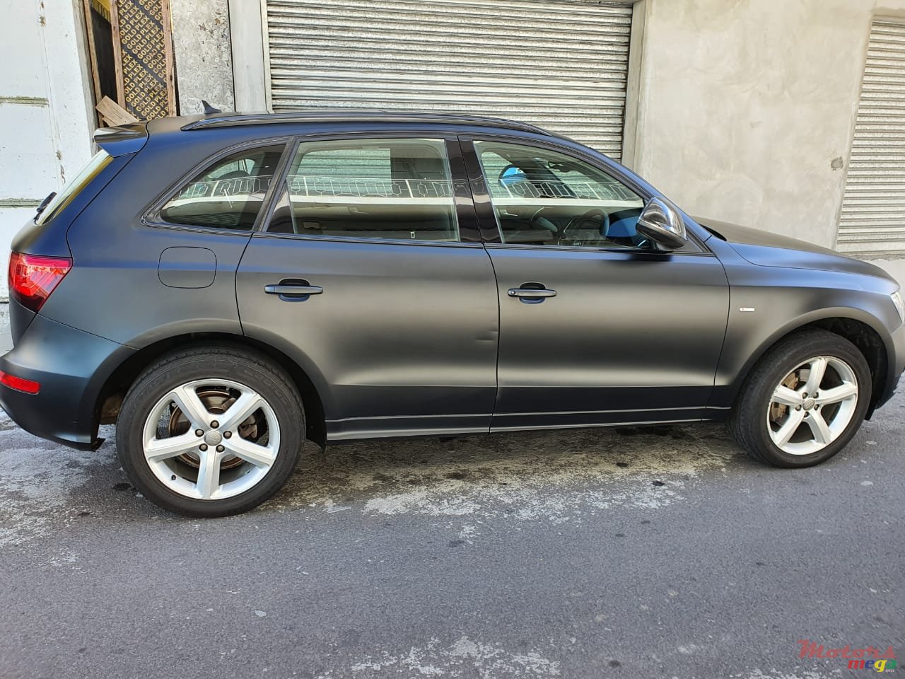 2014' Audi Q5 Black matt wrapping photo #6