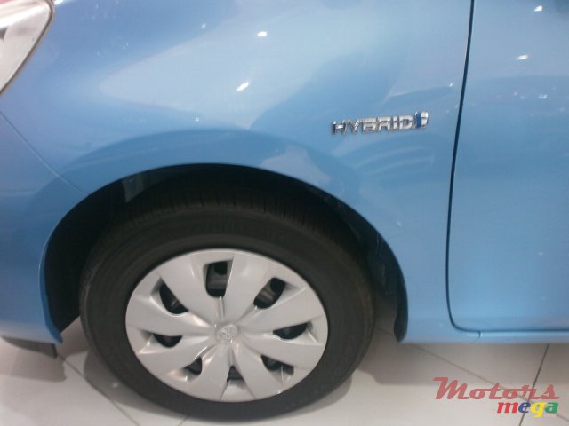 2013' Toyota Aqua photo #4