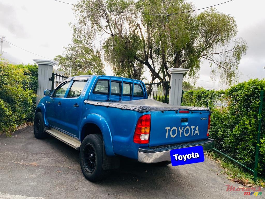 2006' Toyota Hilux any photo #1