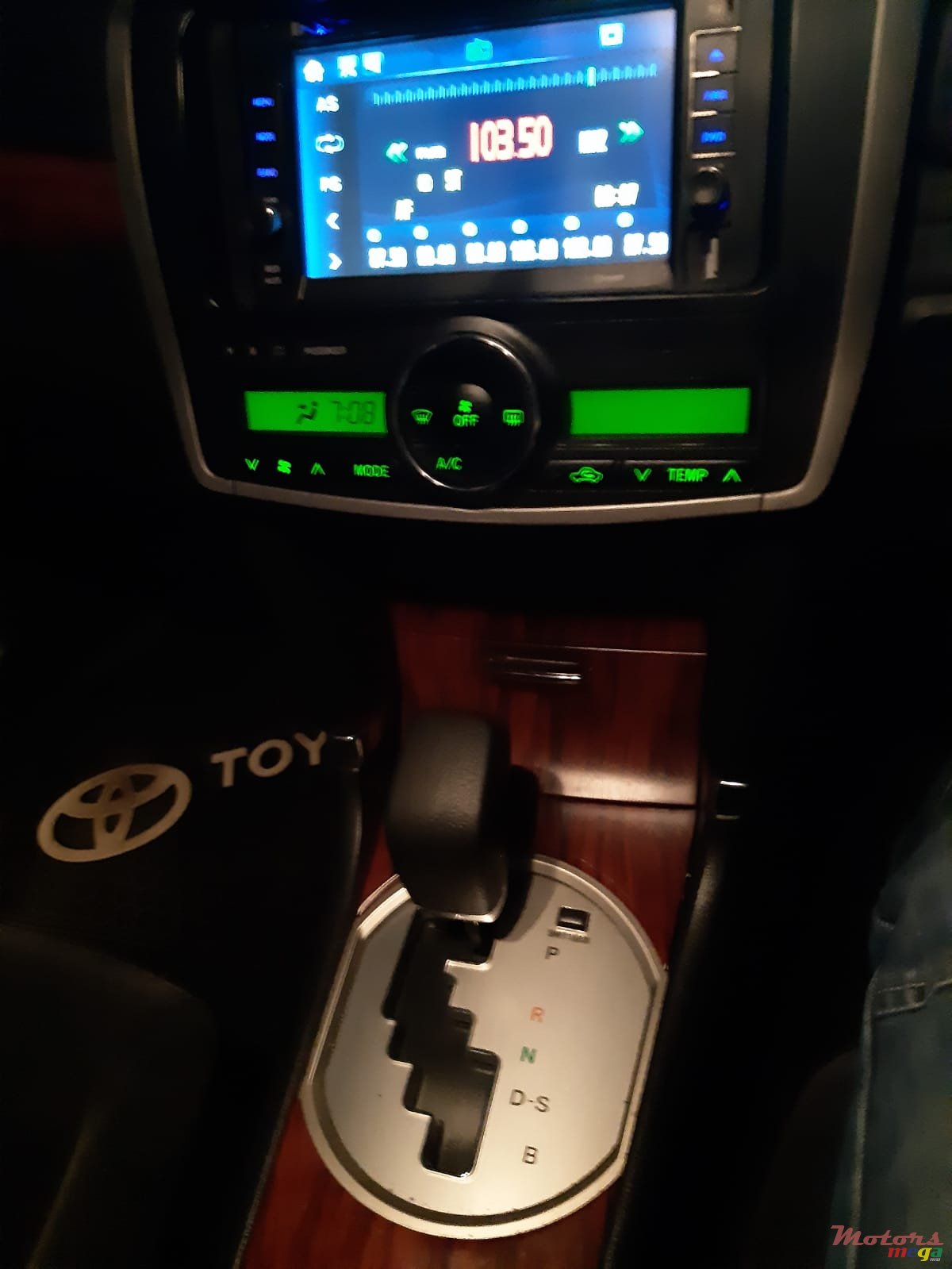 2013' Toyota Allion photo #3