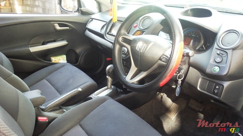 2011' Honda Insight photo #4