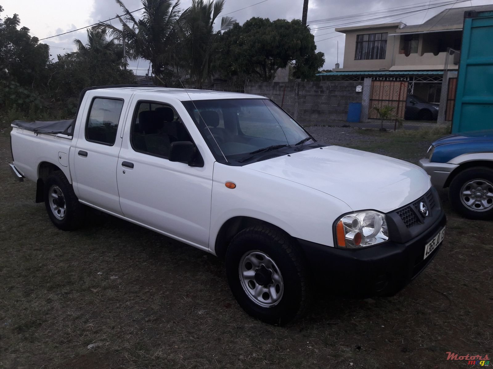 2013' Nissan photo #1