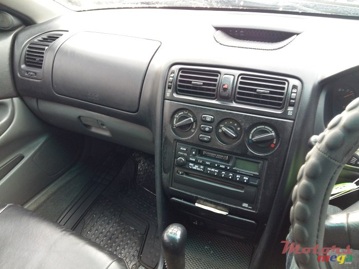 2005' Mitsubishi Galant photo #2