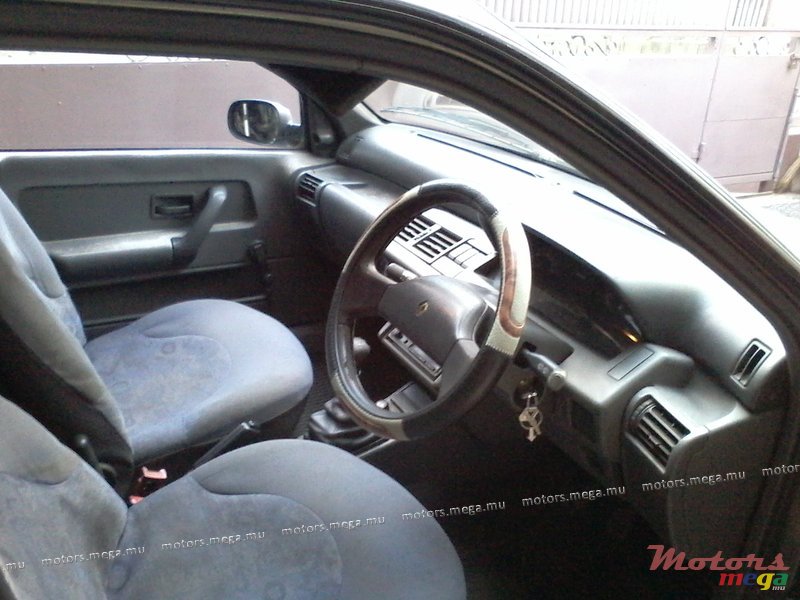 1996' Renault Clio photo #4