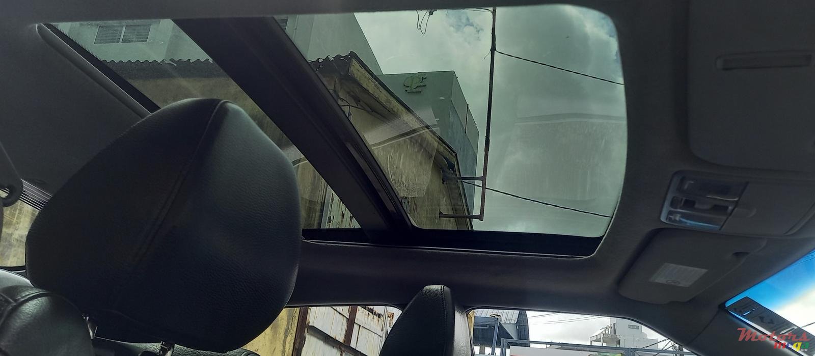 2012' Hyundai Veloster photo #6