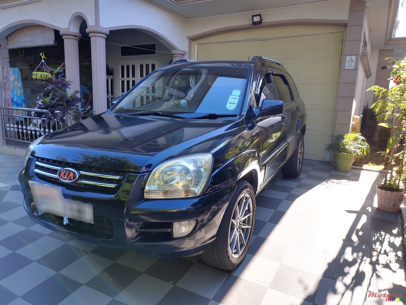 2008' Kia Sportage photo #2