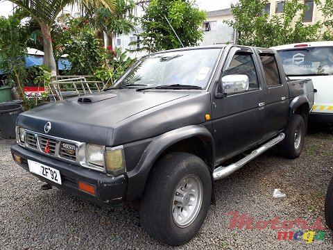 1992' Nissan photo #2