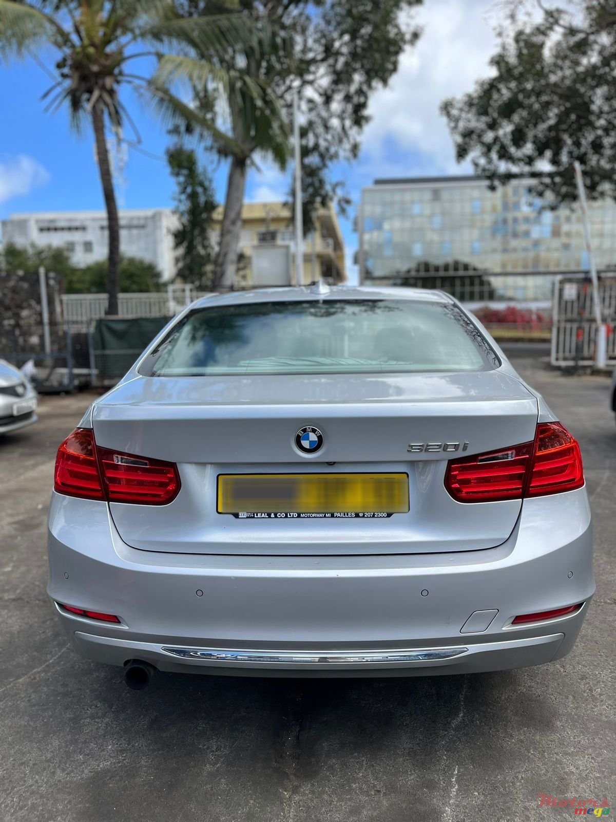 2016' BMW 320 photo #3