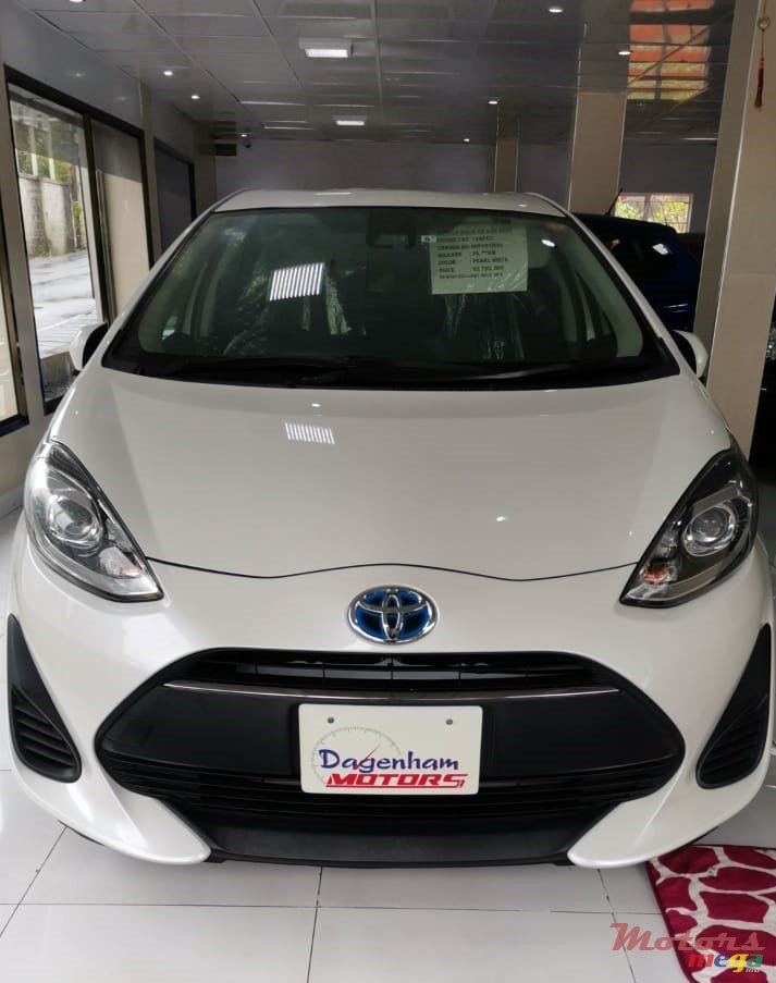 2018' Toyota Aqua photo #1