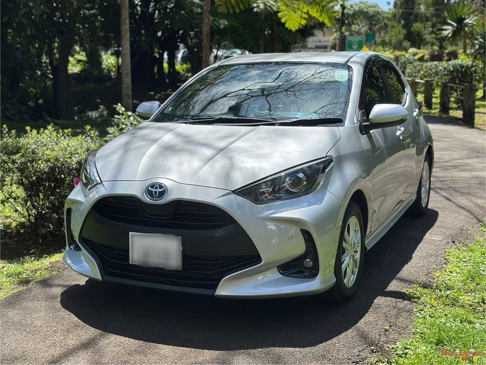 2021' Toyota Yaris photo #2