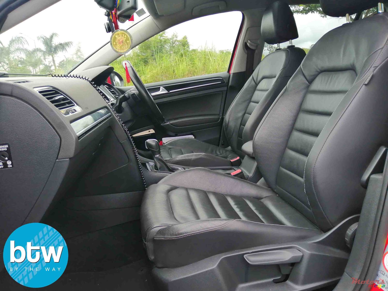 2014' Volkswagen Golf VII photo #5