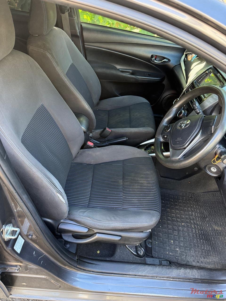 2018' Toyota Yaris photo #1