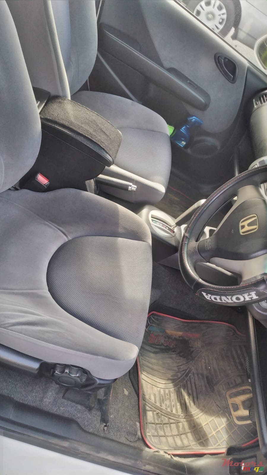 2004' Honda Fit photo #3