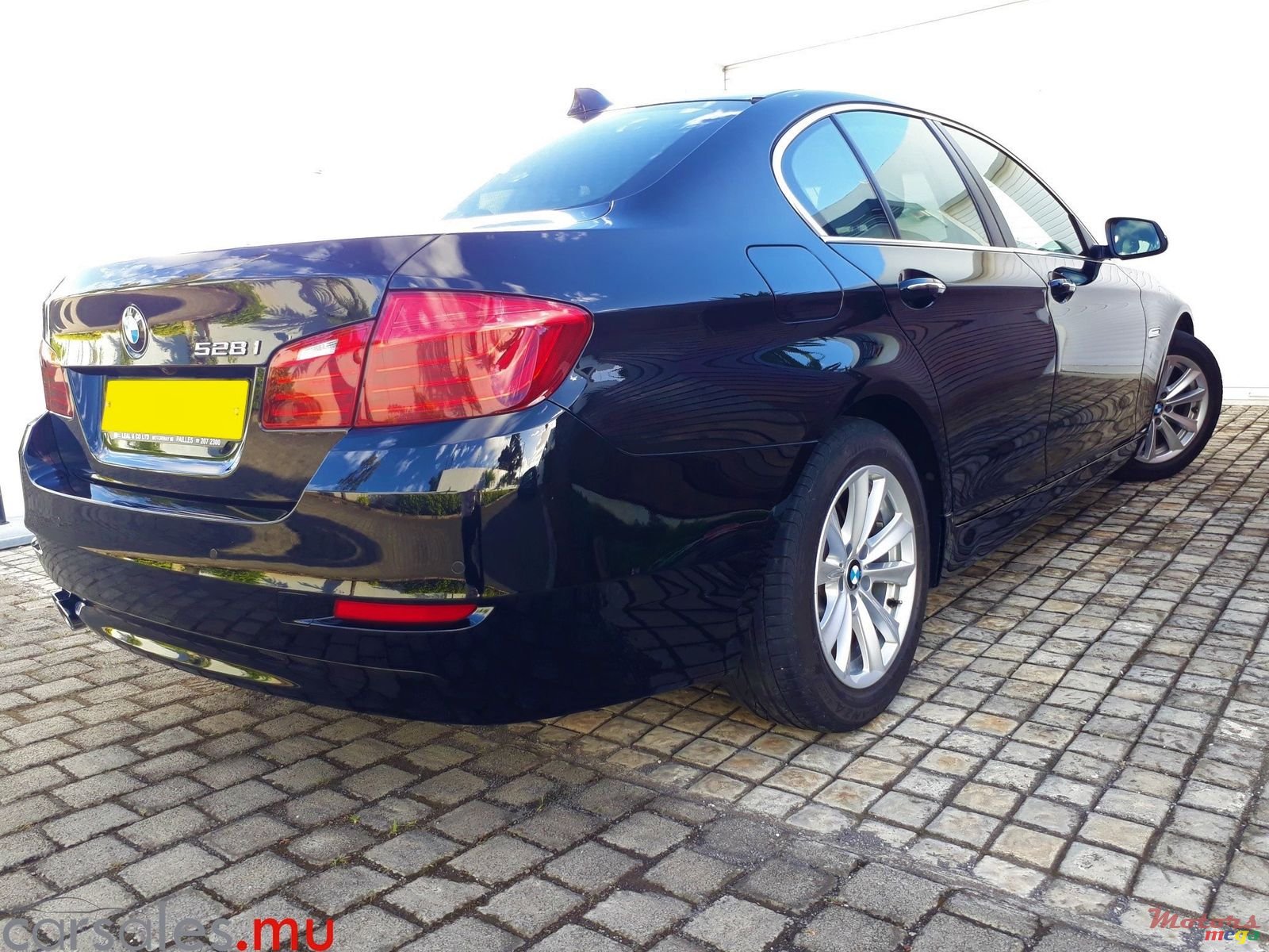 2015' BMW 520 Luxury Line photo #3