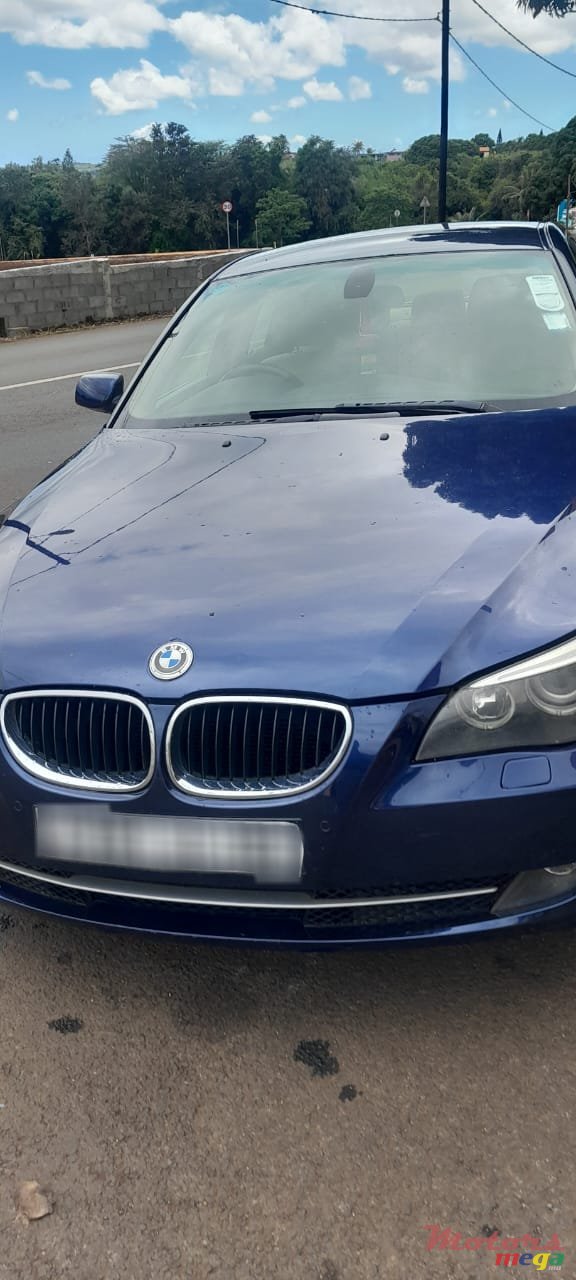 2009' BMW 520 photo #4