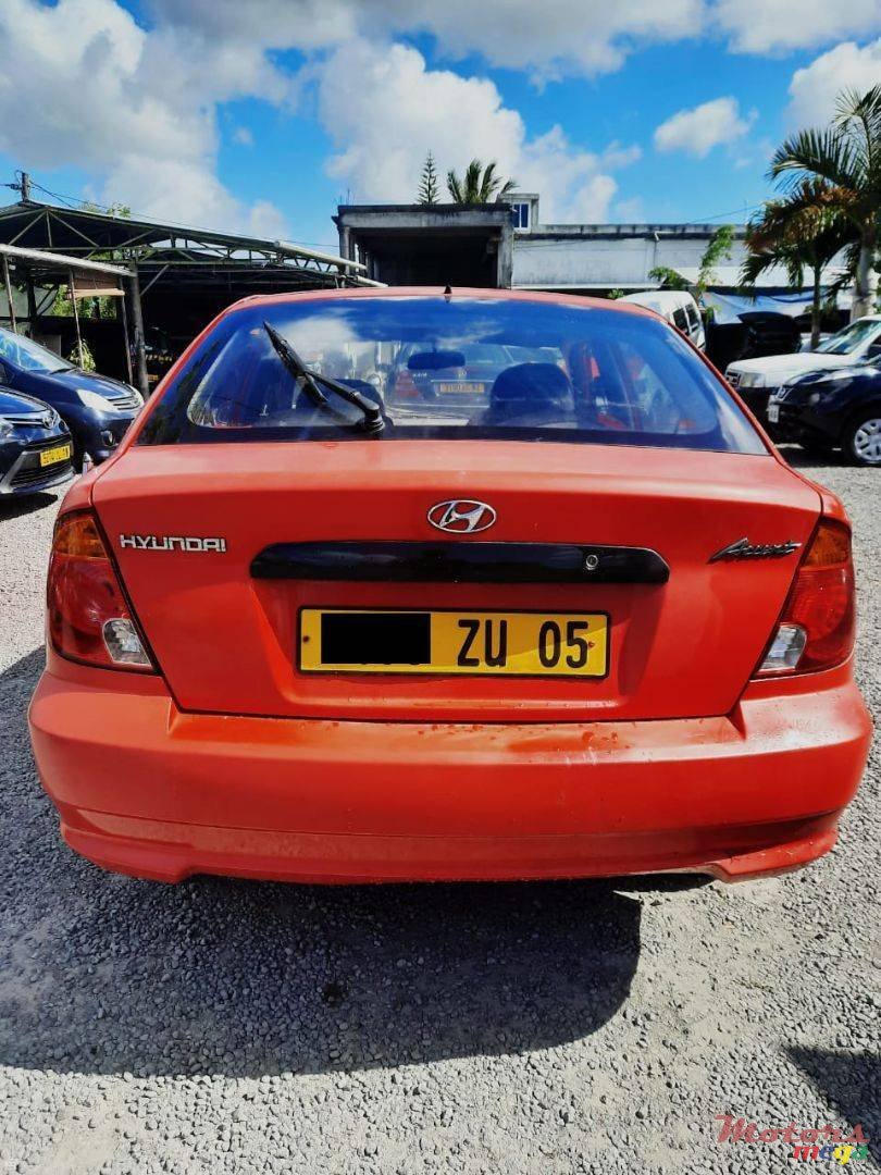 2005' Hyundai Accent photo #4