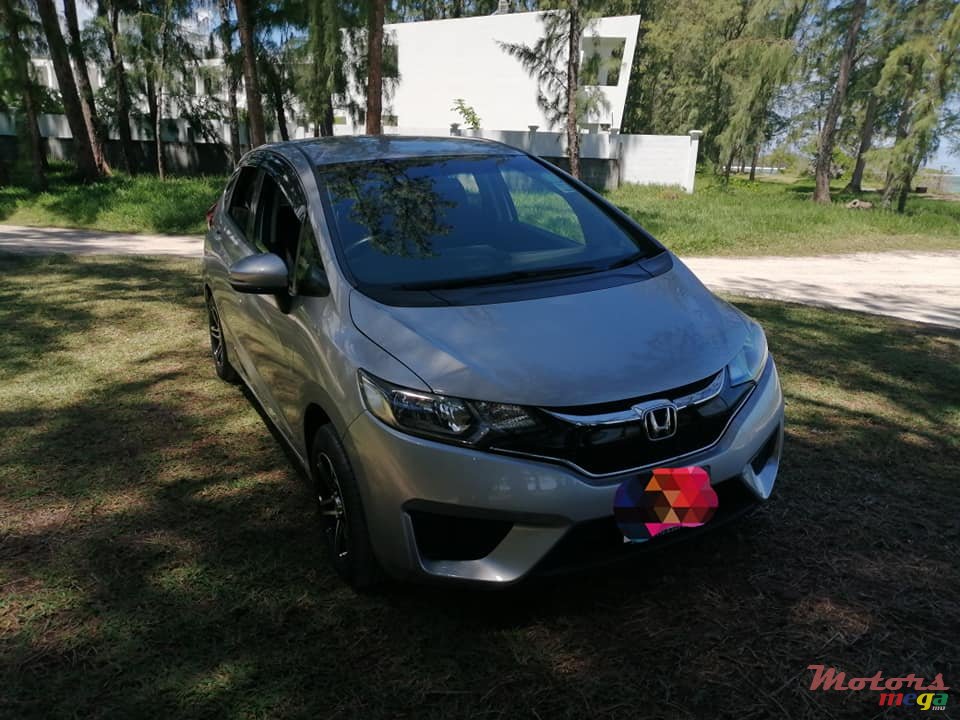 2016' Honda Fit photo #2