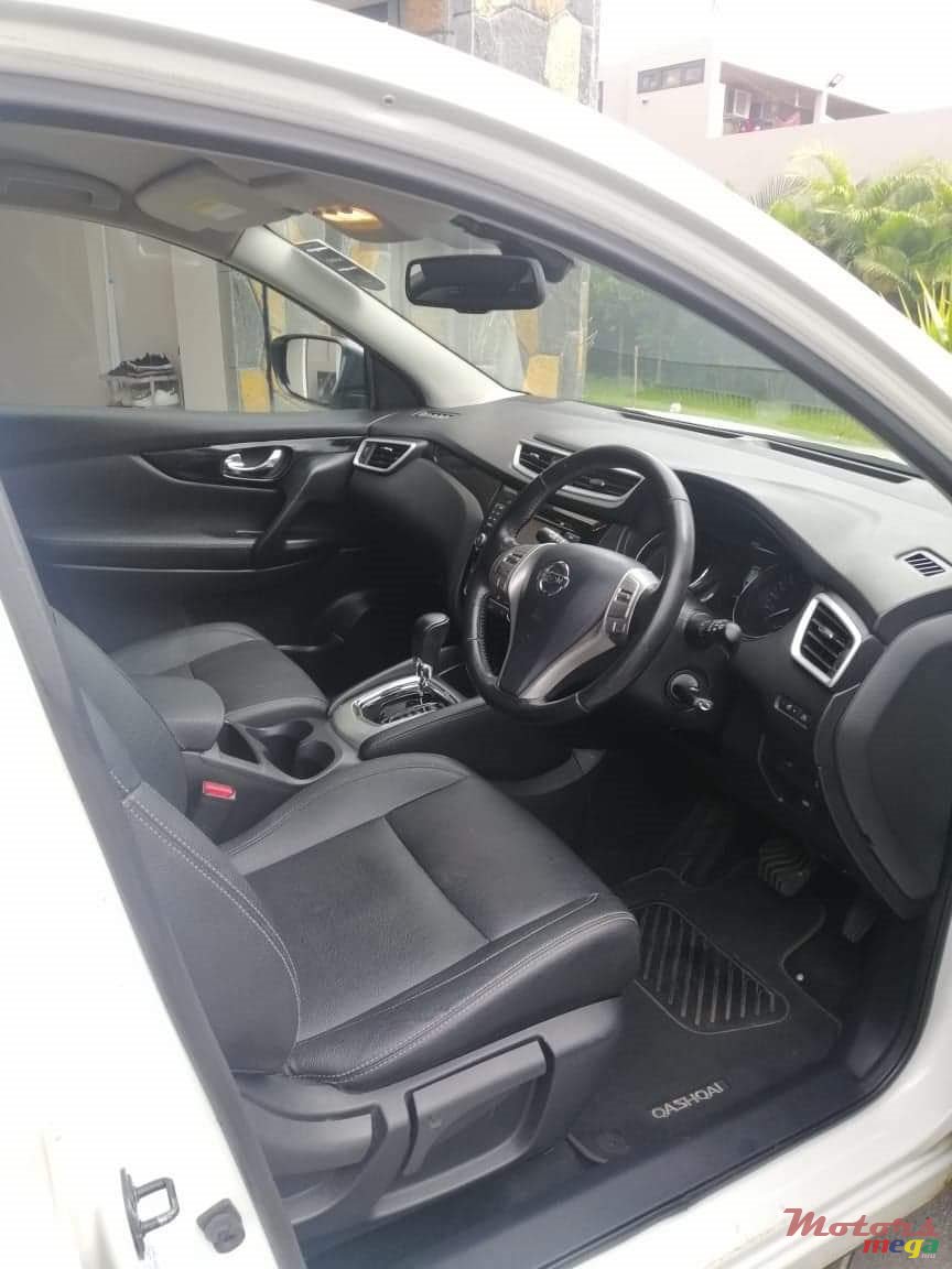 2015' Nissan Qashqai photo #1