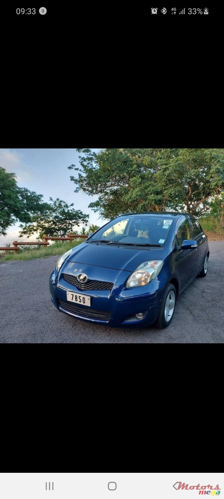 2009' Toyota Vitz photo #1