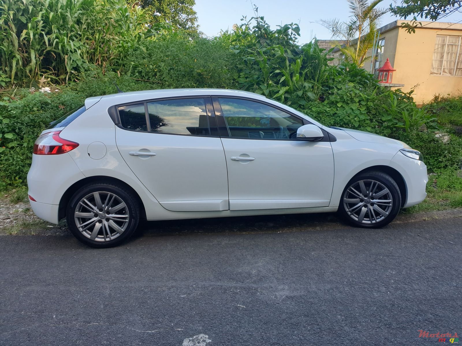 2013' Renault Megane Gt line Turbo photo #5