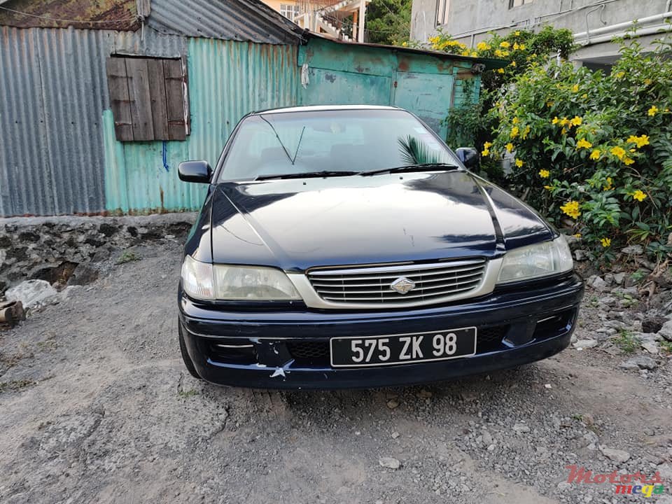 1998' Toyota Premio photo #1