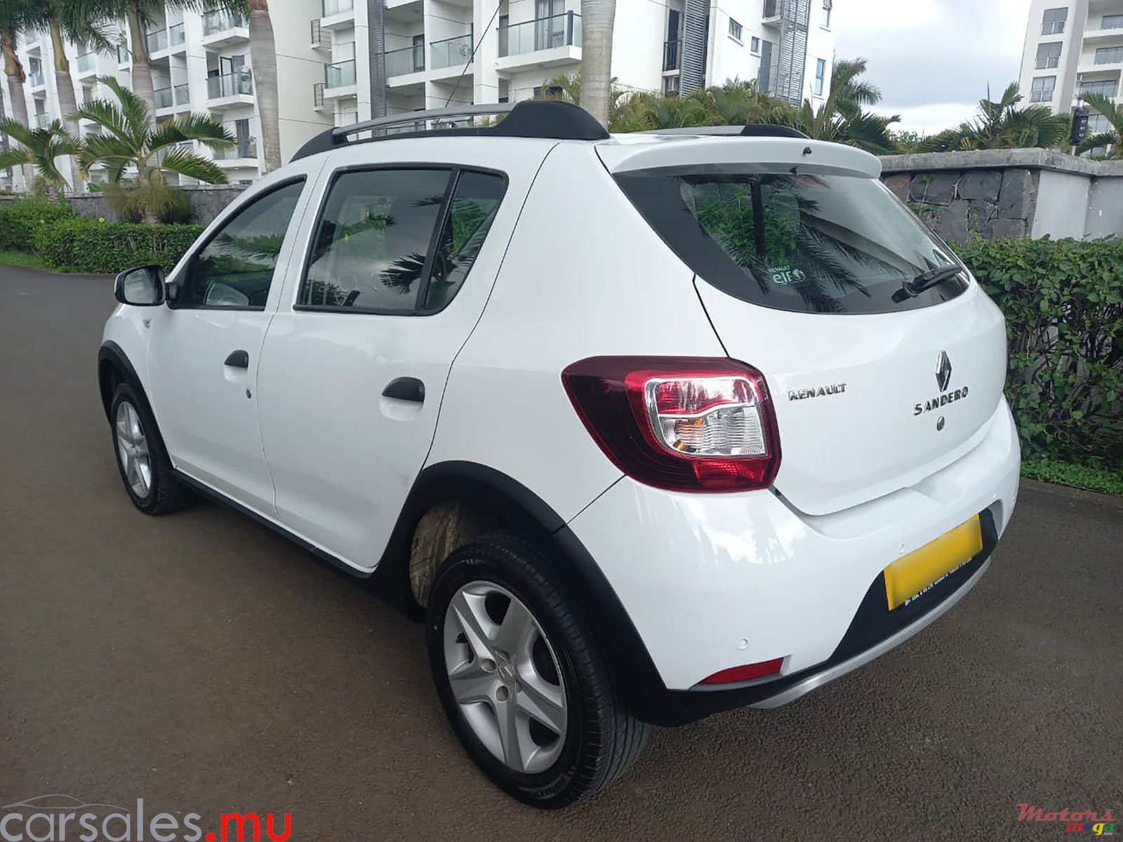 2017' Renault Sandero StepWay 0.9T photo #3