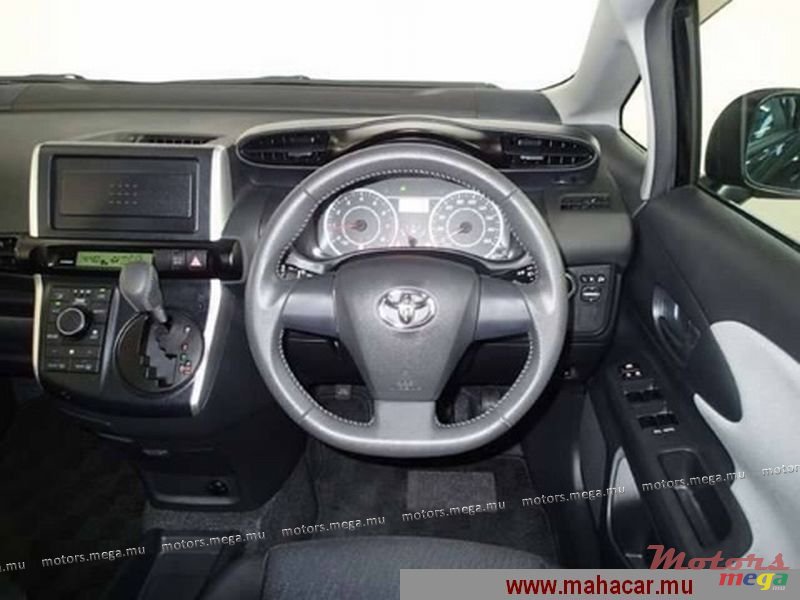 2012' Toyota WISH 1.8 X photo #4