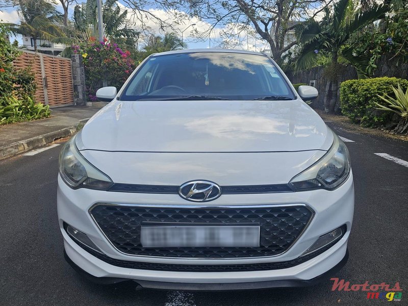 2017' Hyundai i20 photo #1