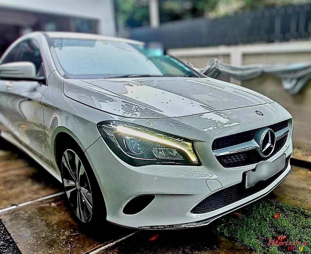 2017' Mercedes-Benz CLA 200 photo #5