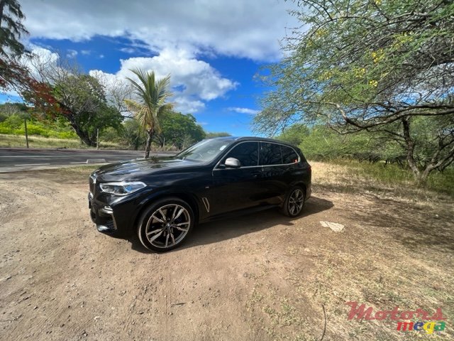 2020' BMW X5 M50I photo #1