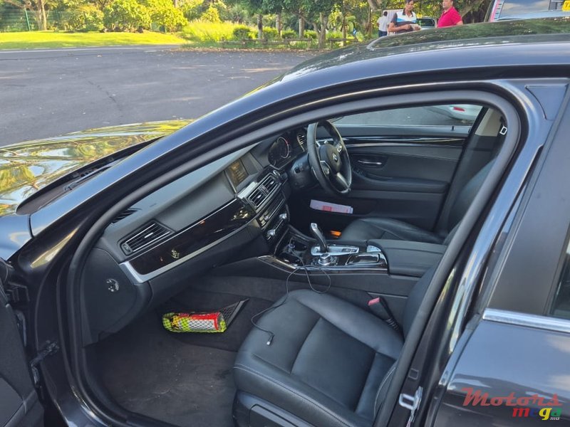 2016' BMW 5 Series photo #5