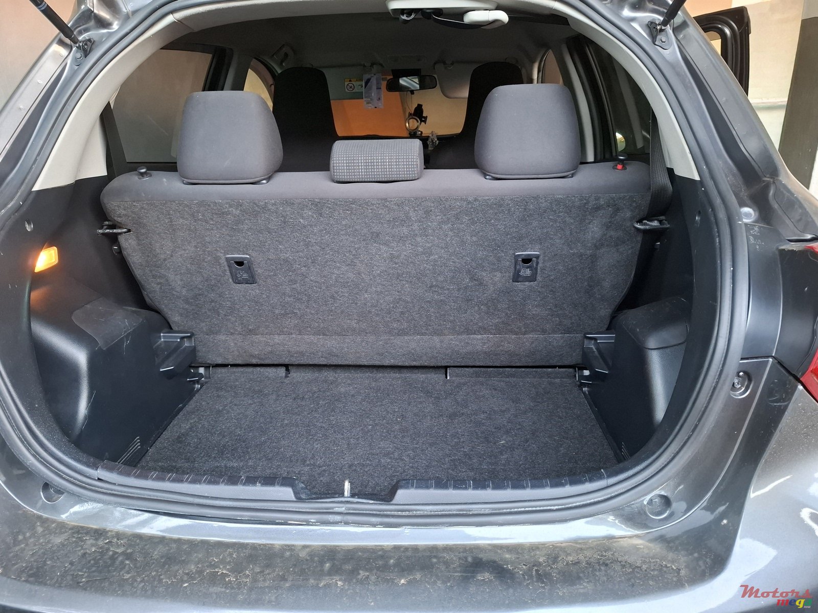 2017' Toyota Vitz None photo #5