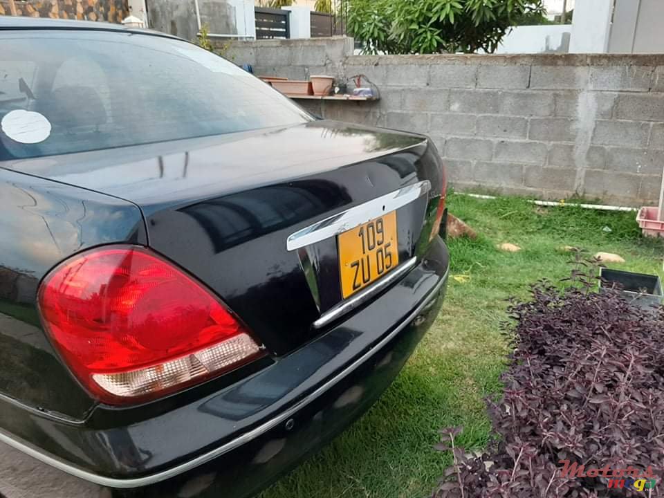 2005' Nissan 1400 photo #4