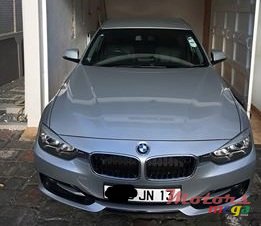 2013' BMW 3 Series photo #1