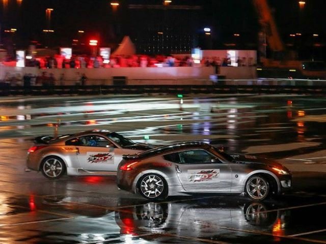 Nissan Z Cars Break Longest Twin Vehicle Drifting World Record with One Continuous 17-Mile Drift