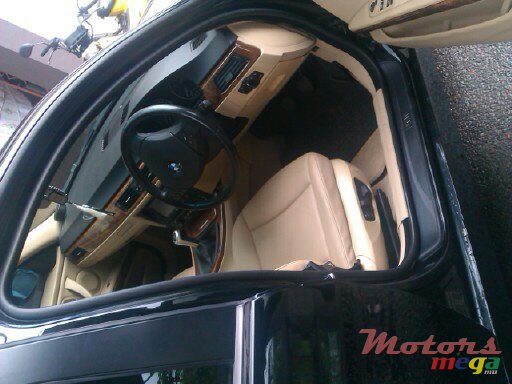 2006' BMW 320 photo #1