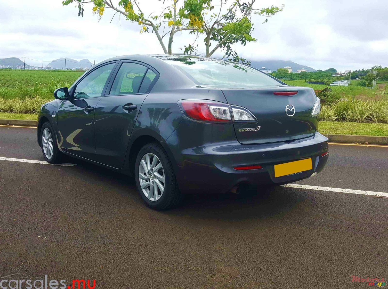 2012' Mazda 3 photo #3