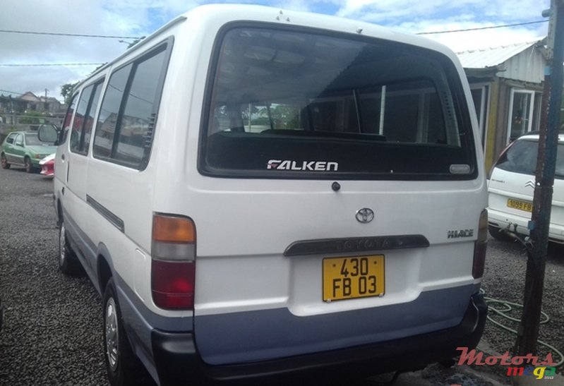 2003' Toyota HiAce photo #4