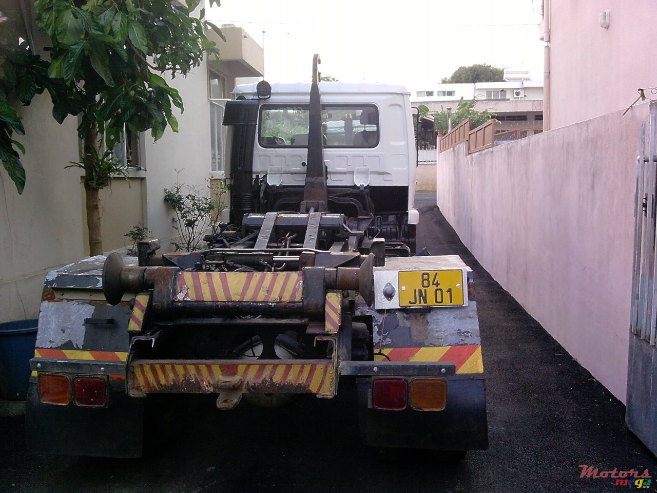 2001' Nissan lk 210 photo #2