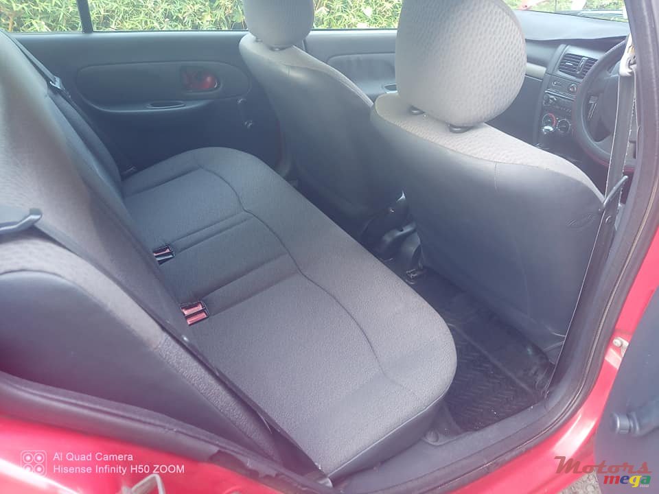 2005' Renault Clio 1.2L photo #5